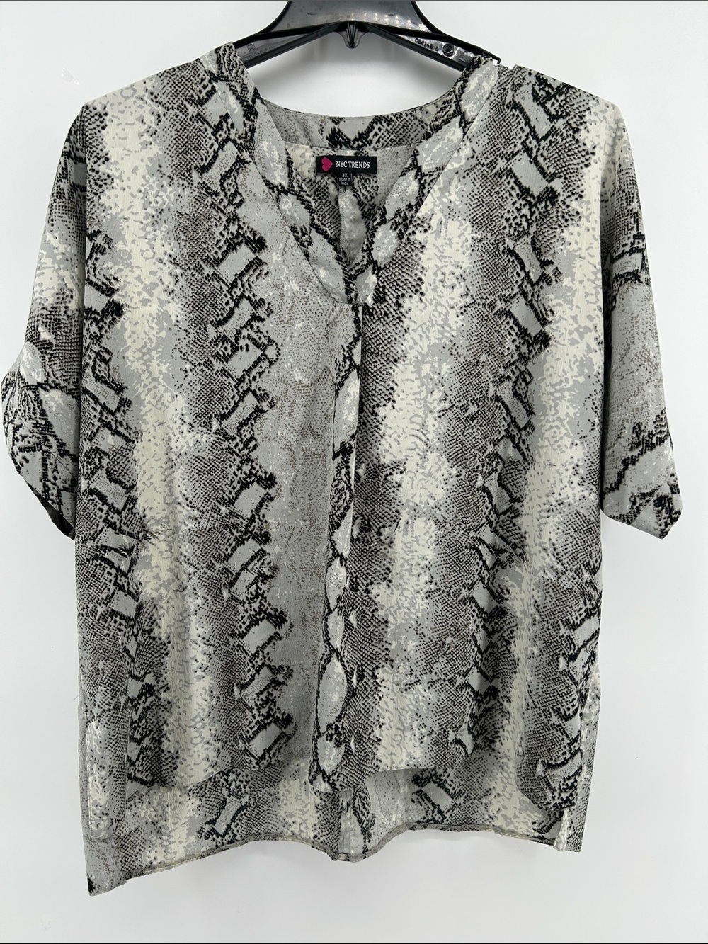 NYC Trends  Snake Print Short Sleeve Blouse Gray/Black Womens Size 3X